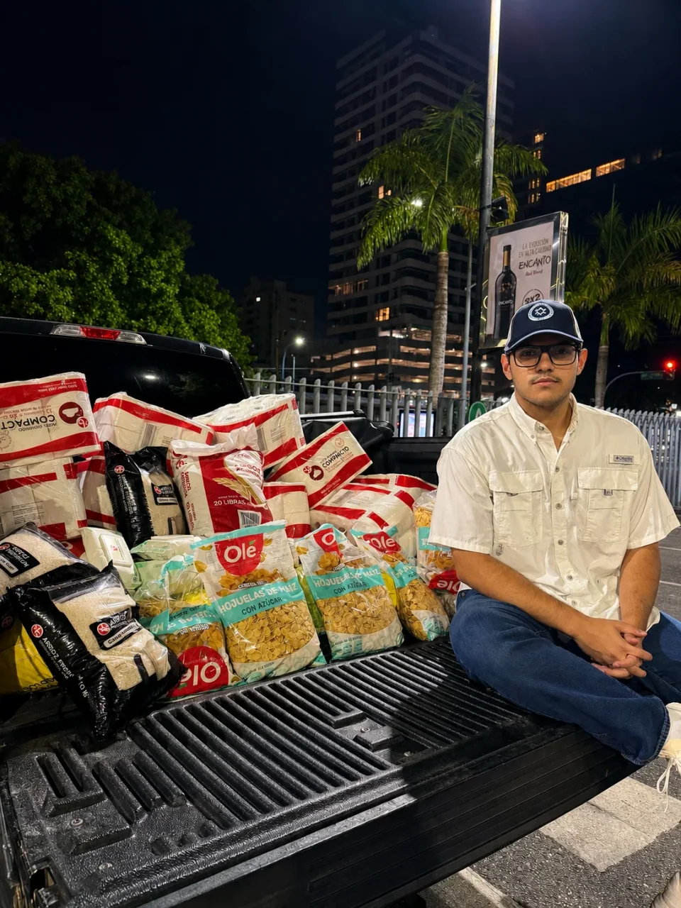Fundación JCF entrega ayuda humanitaria para Venezuela en centro de acopio de Alofoke